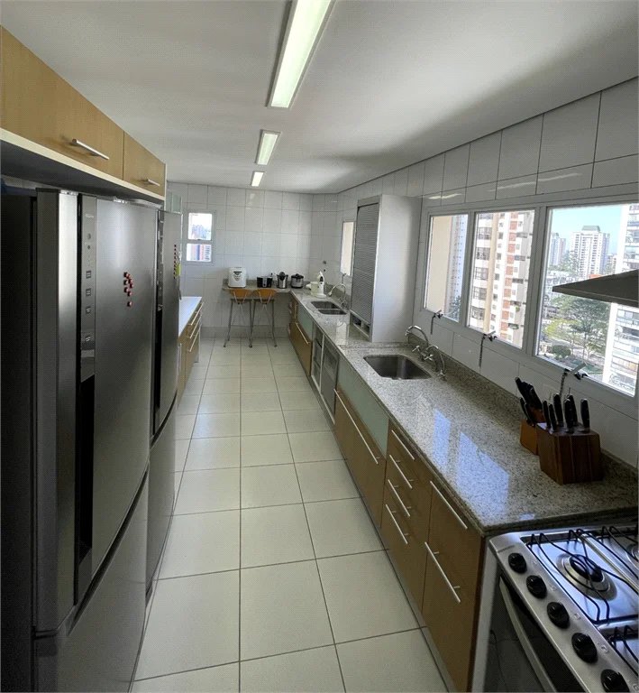 Apartamento à venda com 4 suítes em Vila Suzana, São Paulo, SP
