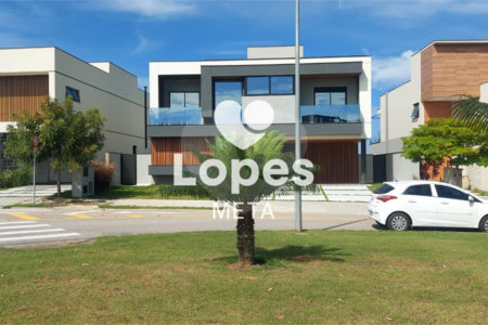 Casa à venda com 5 quartos, sendo 4 suítes, no condomínio Alphaville 1, São José dos Campos - SP