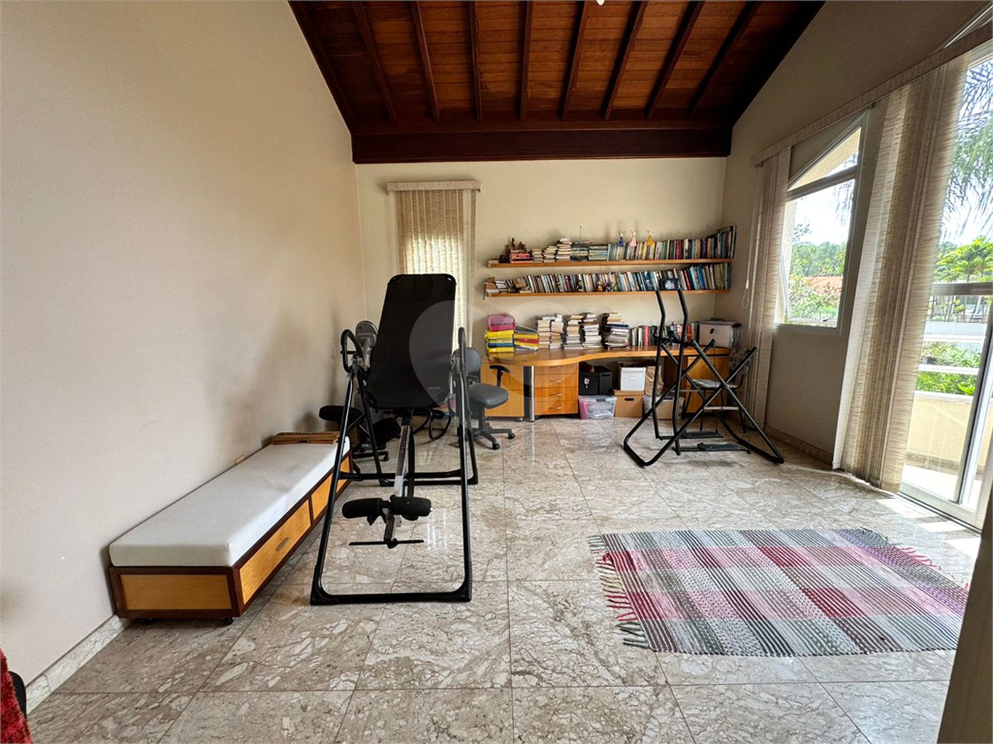 Casa à venda com 5 suítes no condomínio Residencial Bougainville, Campinas - SP