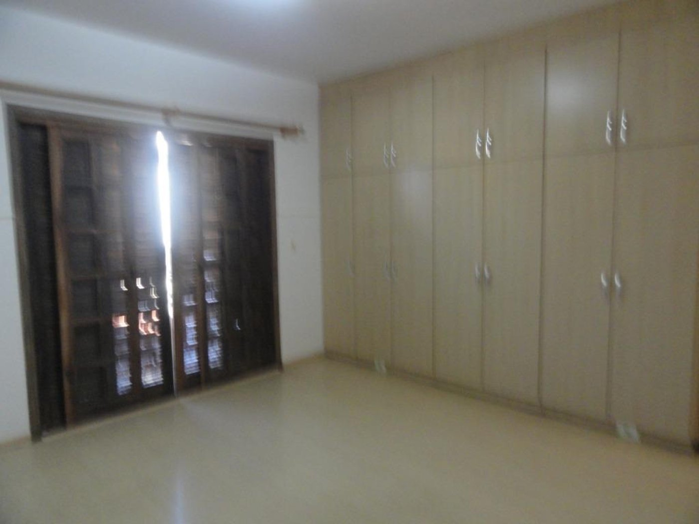 Sobrado à venda com 3 quartos, sendo 1 suíte, em Parque Ipê, São Paulo, SP