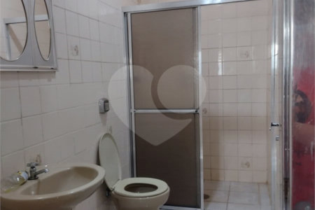 Casa à venda com 2 quartos no Centro, Araraquara, SP