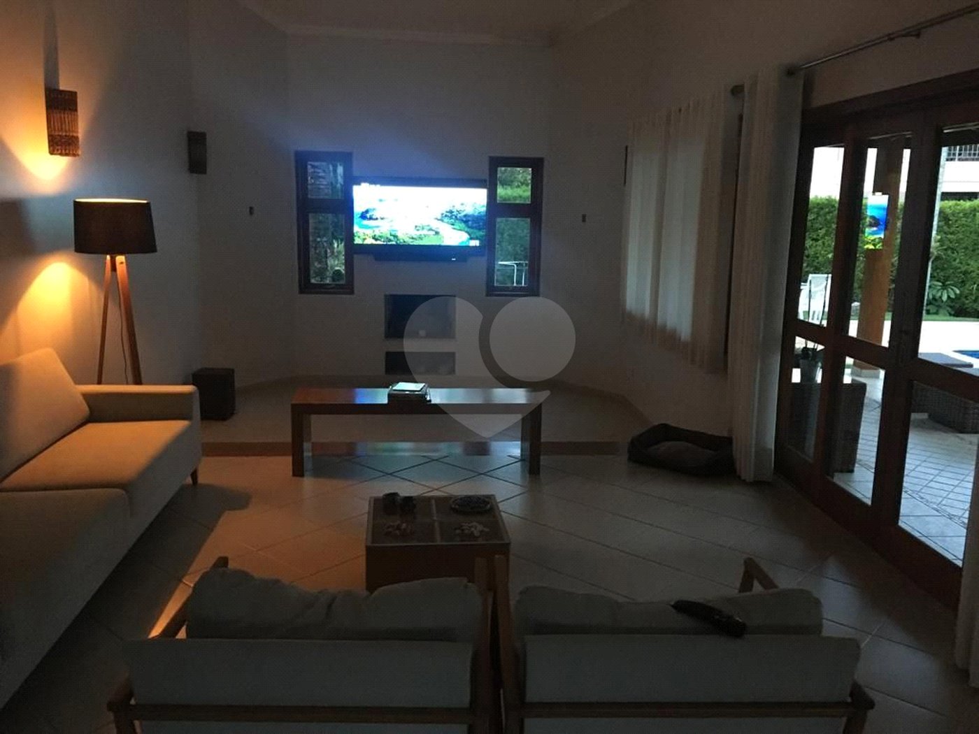 Casa à venda com 3 suítes no condomínio Lago Azul Residencial e Golfe, Araçoiaba da Serra - SP