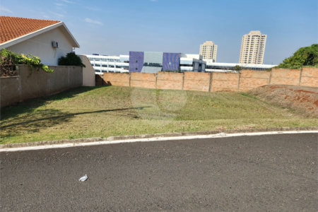 Terreno à venda em Altos do Jaraguá, Araraquara, SP