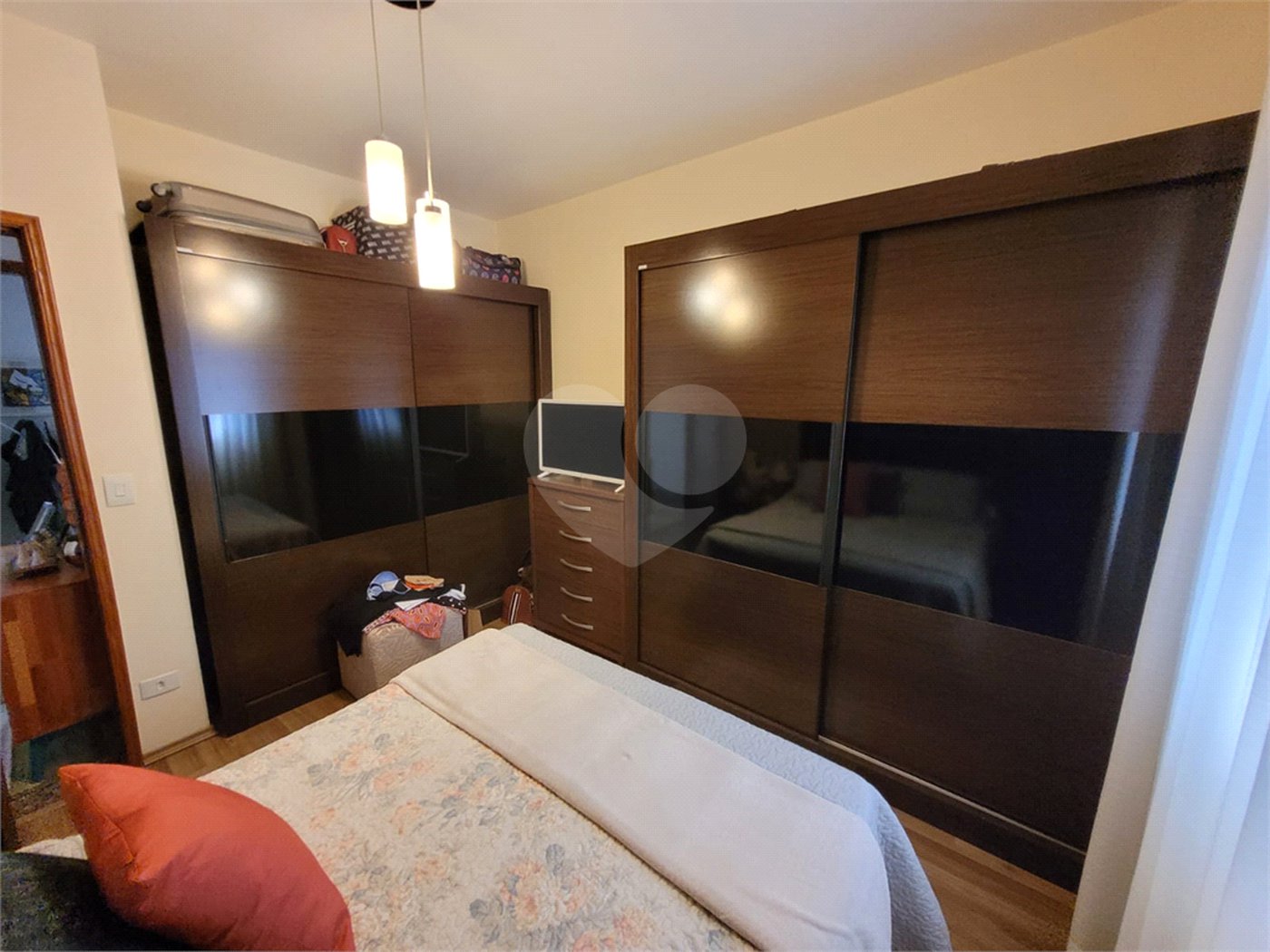 Sobrado à venda com 2 quartos em Vila Nivi, São Paulo, SP