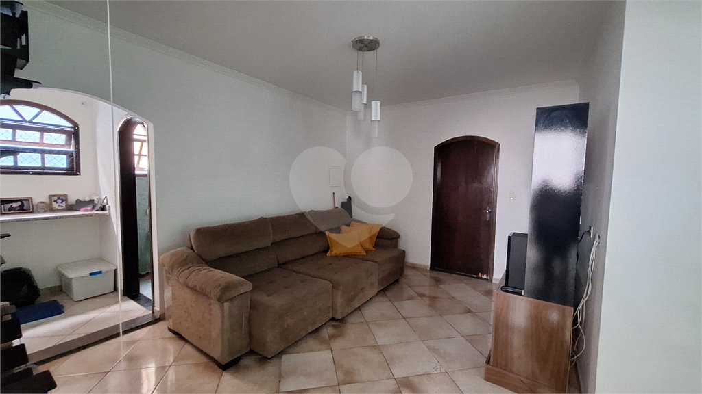 Sobrado à venda com 4 quartos, sendo 1 suíte, em Tremembé, São Paulo, SP