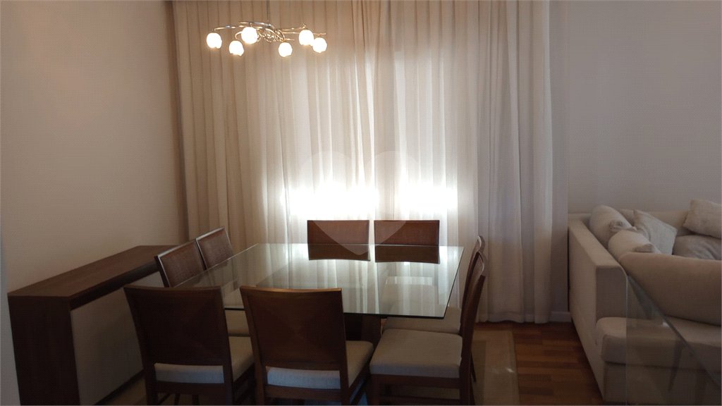 Casa à venda com 3 suítes no condomínio Picollo, Louveira - SP
