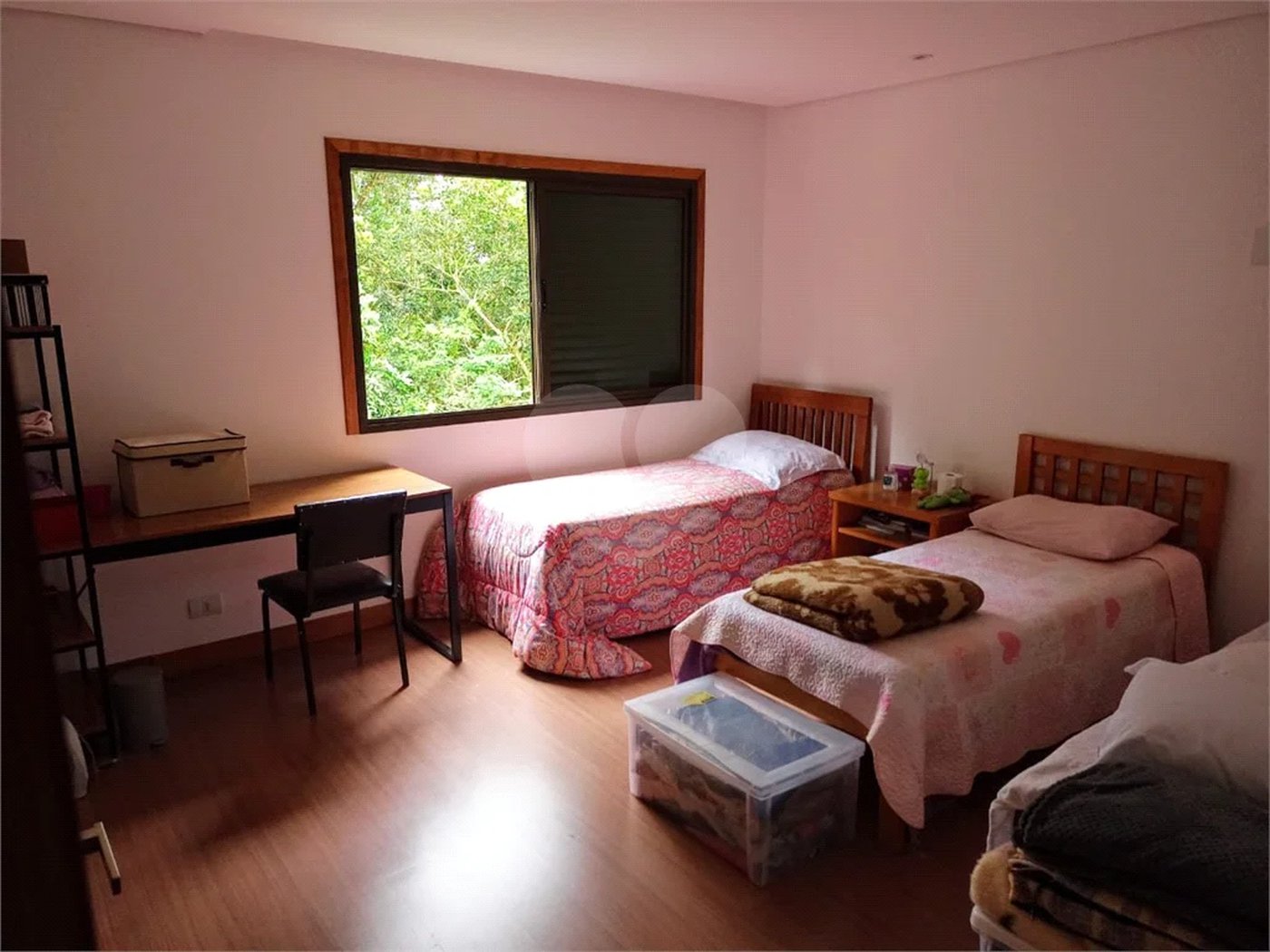 Casa à venda ou para alugar com 5 quartos, sendo 4 suítes, no condomínio Associação Reserva das Hortênsias, Mairiporã - SP