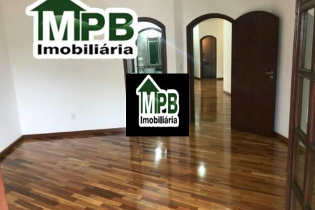 Sobrado à venda com 4 quartos, sendo 2 suítes, em Jardim Pagliato, Sorocaba, SP