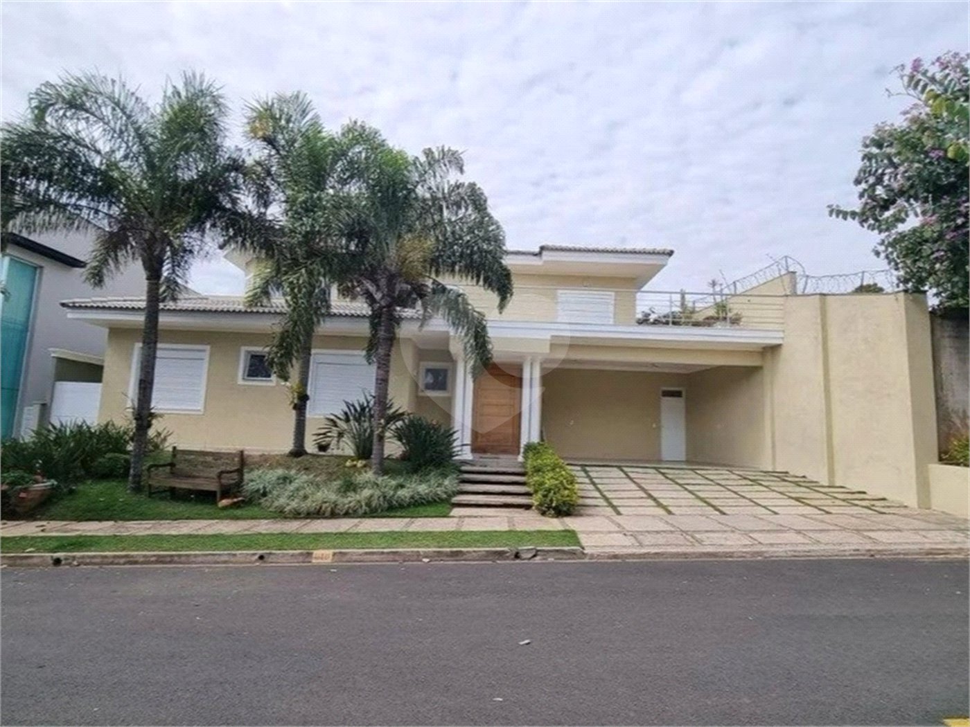 Casa à venda com 4 suítes no condomínio Mont Blanc, Sorocaba - SP