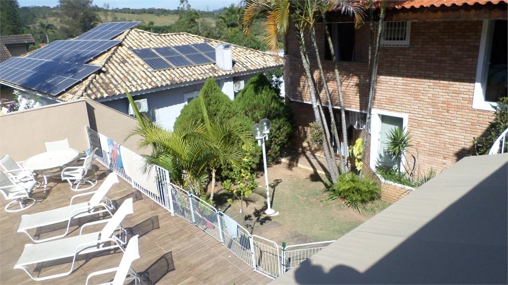 Sobrado à venda com 4 suítes em Recanto Impla, Carapicuíba, SP