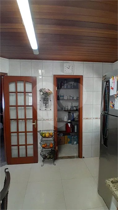 Sobrado à venda com 3 quartos, sendo 1 suíte, em Vila Isabela, Campos do Jordão, SP