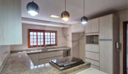 Casa à venda com 4 quartos, sendo 3 suítes,  em Cidade São Francisco, São Paulo, SP
