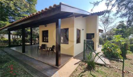 Casa à venda com 4 quartos, sendo 2 suítes, em Bosque, Vinhedo, SP