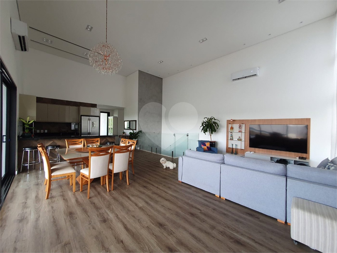 Casa à venda com 6 quartos, sendo 5 suítes, no condomínio Jardim Primavera, Louveira - SP