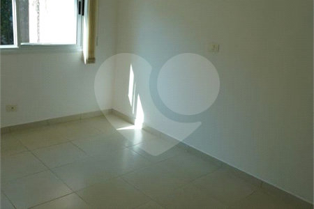 Casa para alugar com 4 quartos, sendo 2 suítes, no condomínio Mont Serrat, Salto - SP