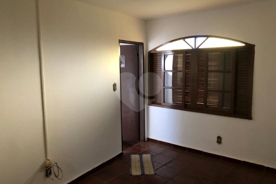 Sobrado à venda com 3 quartos em Serra da Cantareira, Mairiporã, SP