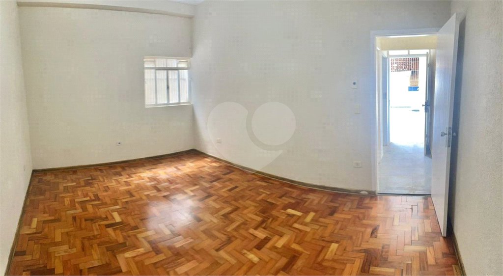 Sobrado à venda com 4 quartos, sendo 1 suíte, em Parque São Domingos, São Paulo, SP