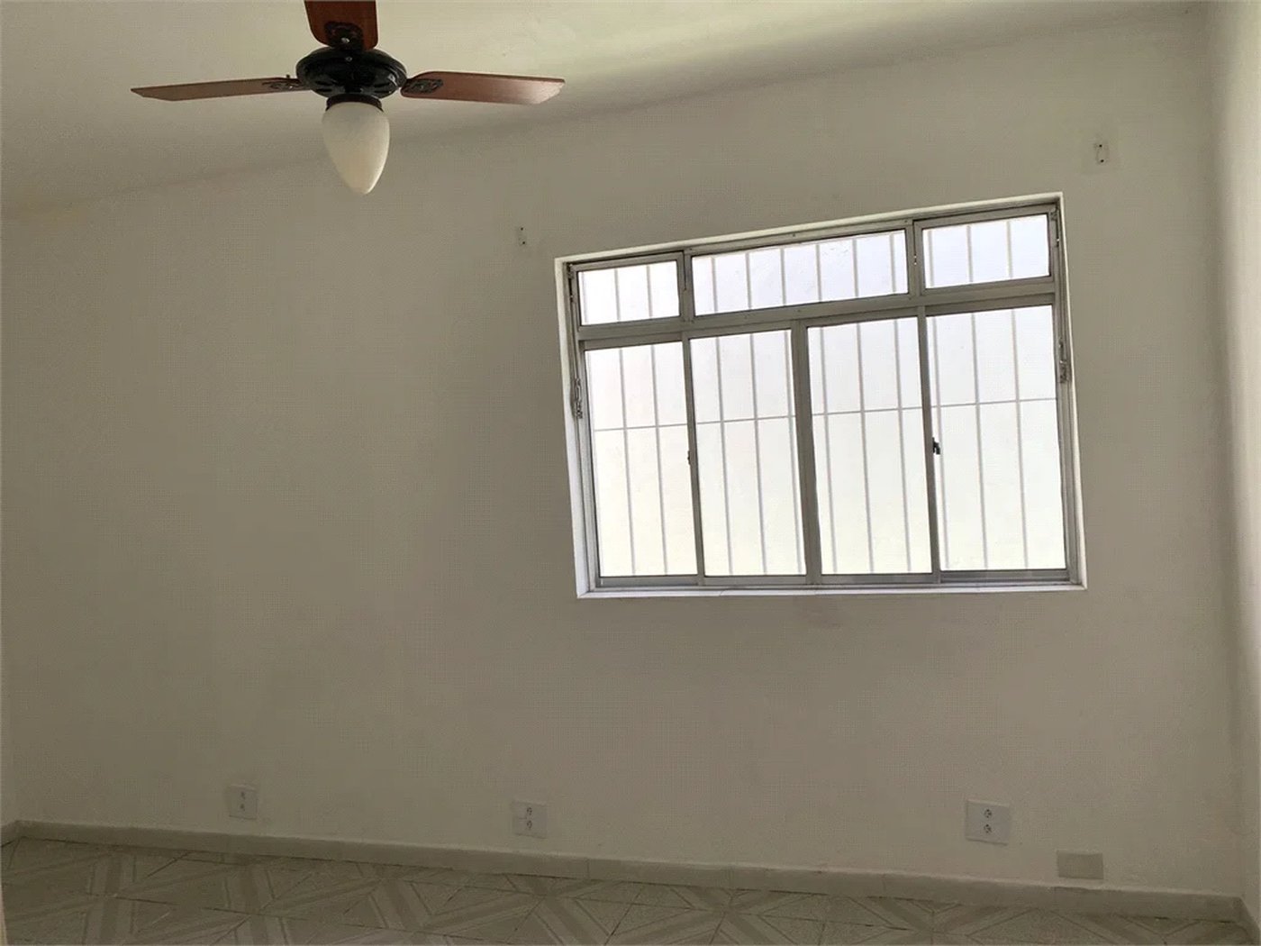 Sobrado à venda com 4 quartos, sendo 2 suítes, em Paraisópolis, São Paulo, SP