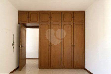 Casa à venda com 3 quartos, sendo 1 suíte, em Vila Prudente, São Paulo, SP