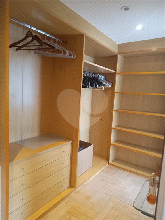 Apartamento à venda com 3 suítes em Vila Suzana, São Paulo, SP