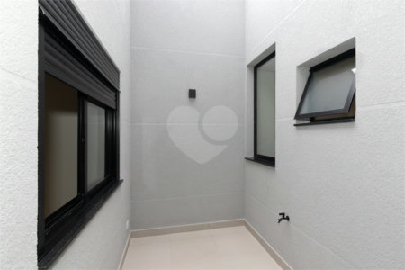 Sobrado à venda com 3 quartos, sendo 1 suíte, em Vila Gumercindo, São Paulo, SP