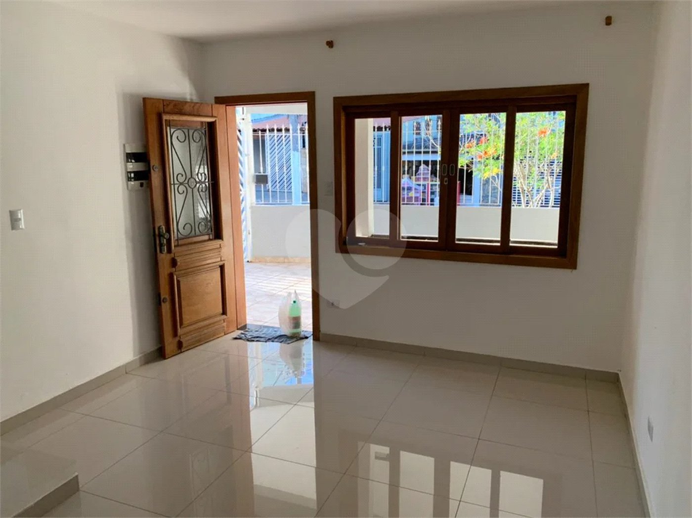 Sobrado à venda com 2 quartos em Tremembé, São Paulo, SP