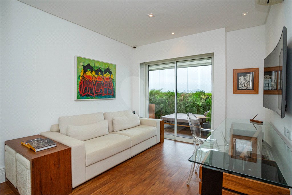 Apartamento à venda com 4 suítes em Vila Nova Conceição, São Paulo, SP