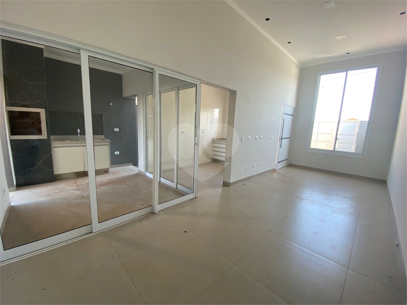Casa à venda com 3 quartos, sendo 1 suíte, em Ipê, Três Lagoas, MS