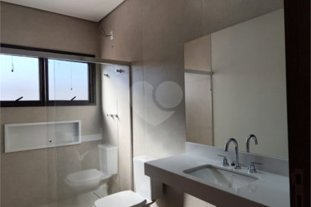 Casa à venda com 3 suítes no condomínio Recanto das Palmas, Vinhedo - SP