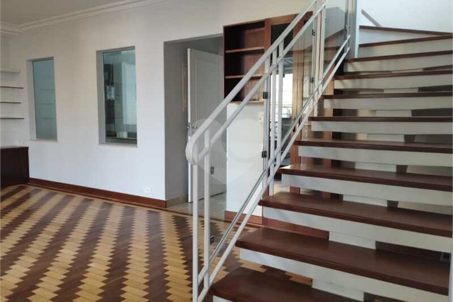 Sobrado à venda com 3 quartos, sendo 1 suíte, em Jardim São Paulo(zona Norte), São Paulo, SP