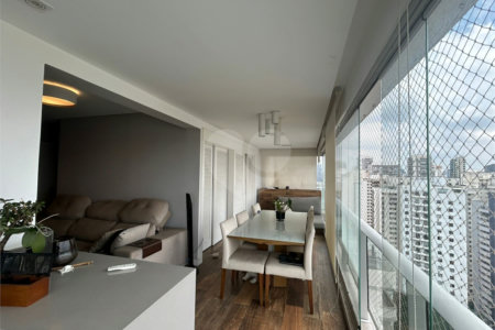 Apartamento à venda com 2 quartos, sendo 1 suíte,  em Brooklin, São Paulo, SP
