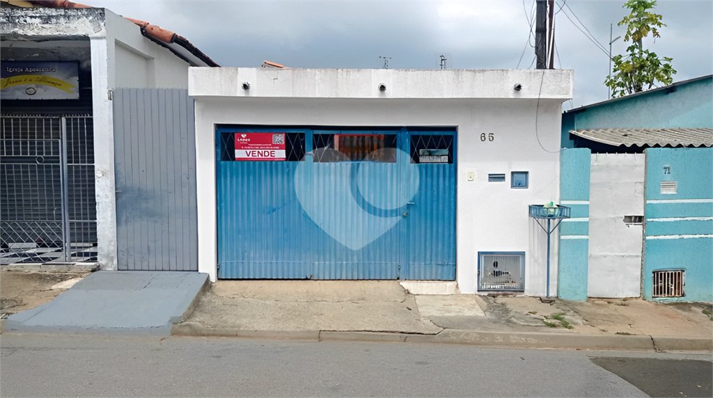 Casa à venda com 4 quartos, sendo 1 suíte, em Vila Arruda, Itapetininga, SP