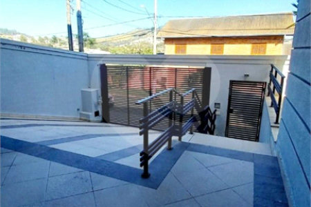 Casa à venda com 3 suítes no condomínio Residencial Parque Arco-íris, Atibaia - SP