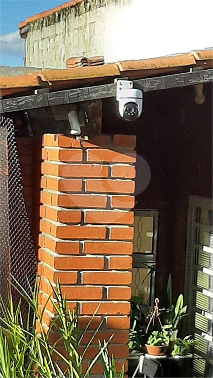 Casa à venda com 2 suítes no condomínio Portal dos Pássaros, Alambari - SP