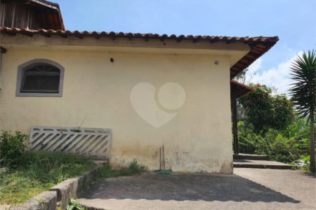 Casa à venda com 3 quartos, sendo 1 suíte, em Jardim Ikeda, Suzano, SP