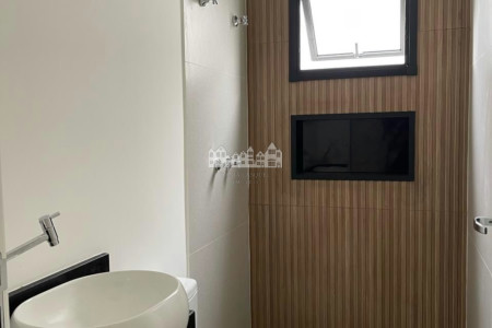 Casa à venda com 3 quartos, sendo 1 suíte, em Vila Petrópolis, Atibaia, SP