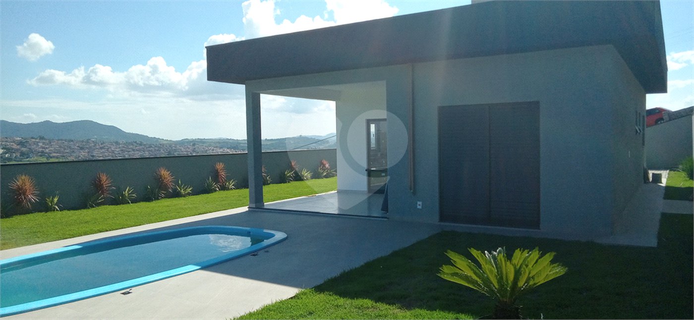 Casa Térrea à venda com 2 quartos, sendo 1 suíte,  no Centro, Bom Jesus dos Perdões, SP