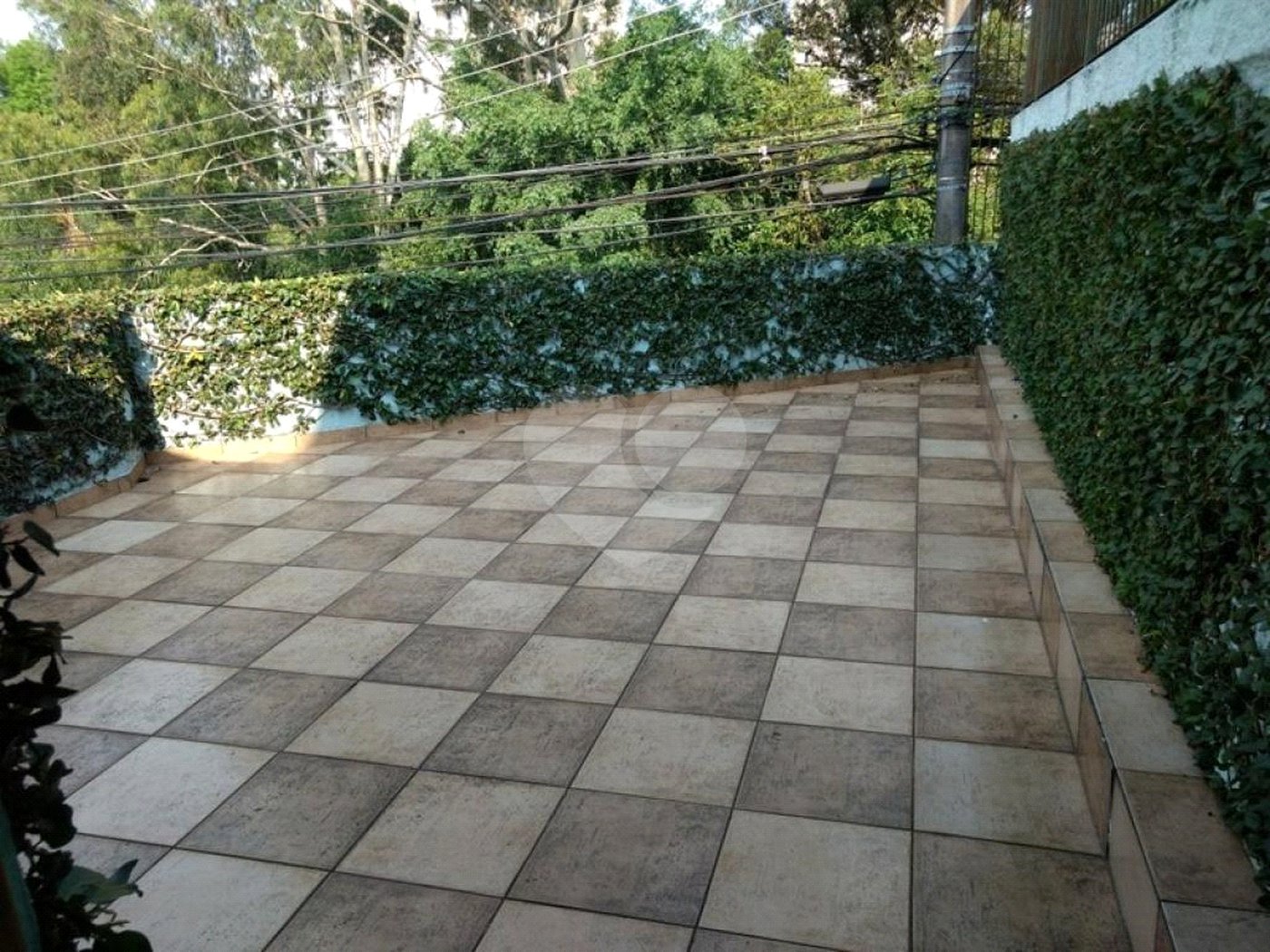 Casa à venda com 3 quartos, sendo 1 suíte,  em Jardim Rosa Maria, São Paulo, SP