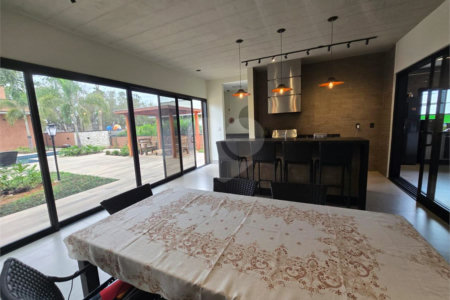 Casa à venda com 4 suítes no condomínio Terras de Santa Teresa II, Itupeva - SP