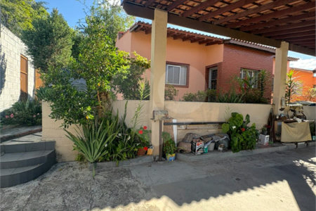 Casa Térrea à venda com 3 quartos em Vila Áurea, Poá, SP
