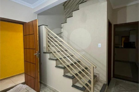 Sobrado à venda com 3 quartos, sendo 1 suíte, em Vila Piauí, São Paulo, SP