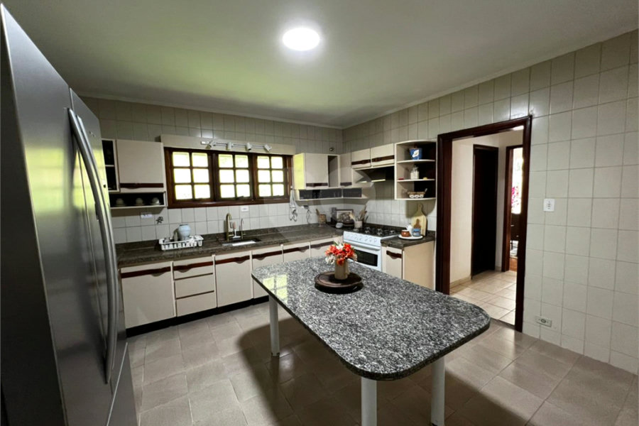 Casa à venda com 4 suítes no condomínio Alpes da Cantareira, Mairiporã - SP