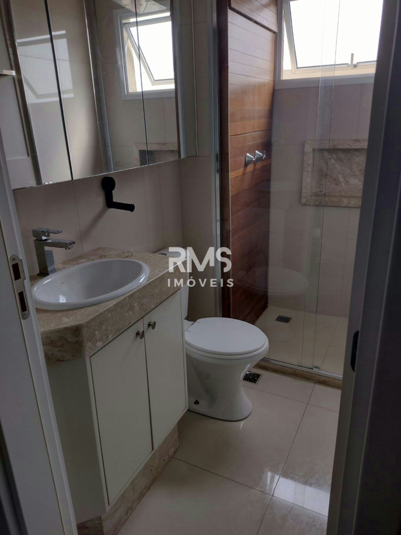 Apartamento à venda com 2 quartos, sendo 1 suíte,  em Parque Industrial, Itu, SP