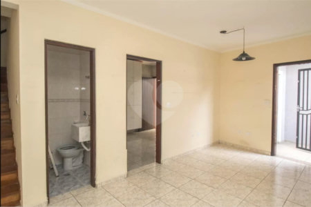 Sobrado à venda com 2 quartos em Parada Inglesa, São Paulo, SP
