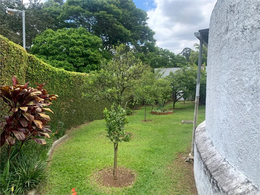 Casa à venda com 6 quartos, sendo 2 suítes,  em Parque São George, Cotia, SP