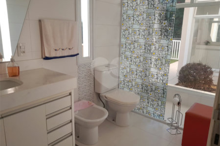 Casa à venda com 5 suítes no condomínio Ipe Velho, Vinhedo - SP