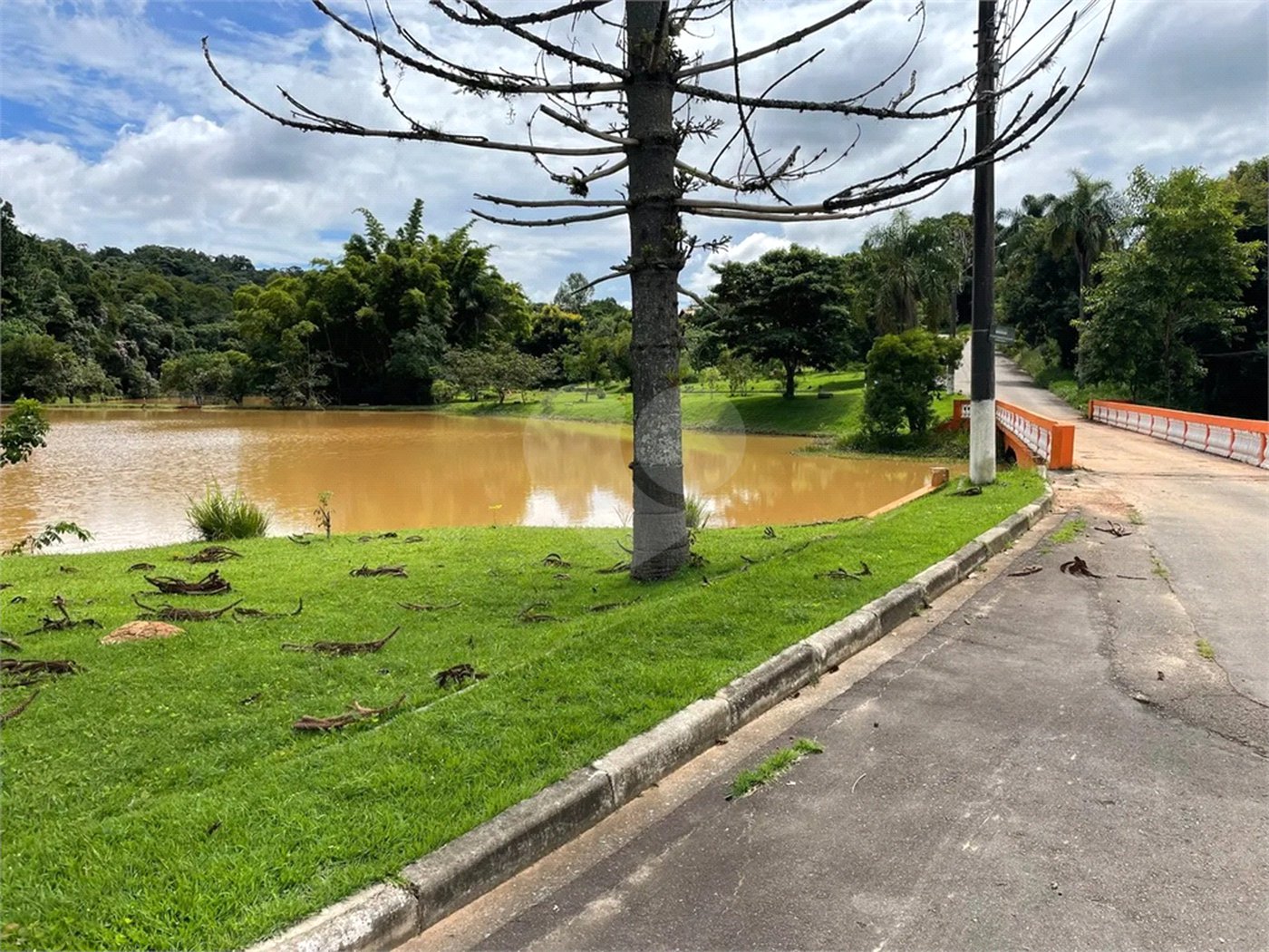 Terreno à venda no condomínio Reserva Bom Viver, Campo Limpo Paulista - SP