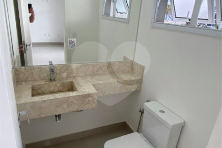 Casa à venda com 3 quartos, sendo 1 suíte,  no condomínio Terras do Vale, Caçapava - SP