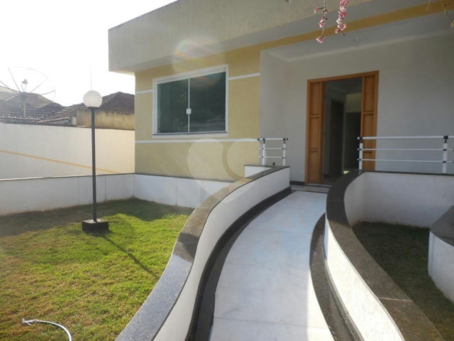 Casa Térrea à venda com 3 suítes em Horto, São Paulo, SP