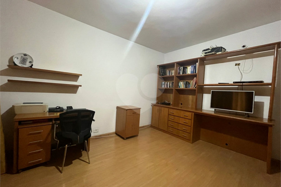 Casa à venda com 4 quartos, sendo 3 suítes, em Jardim França, São Paulo, SP